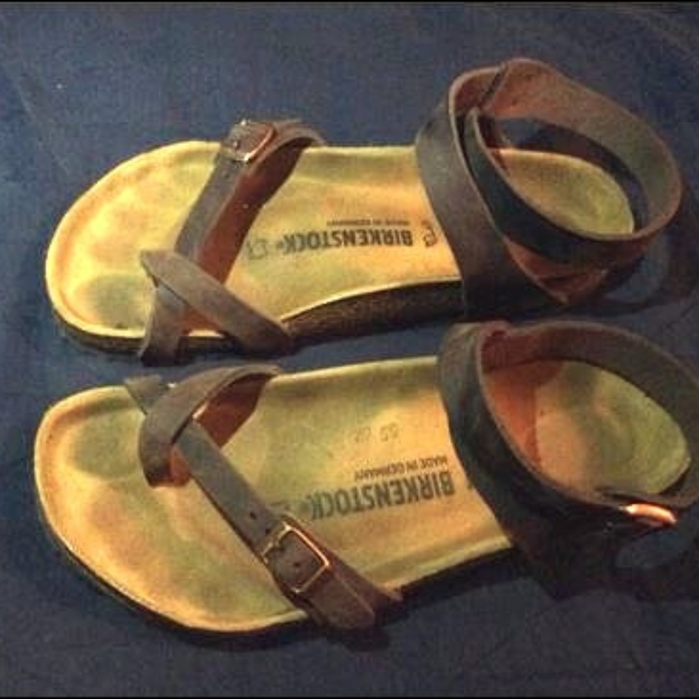 Birkenstock Yara Size 39 - EUC